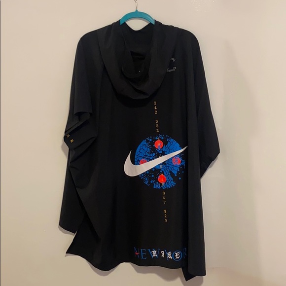 New York Water Repellent Hooded Running Poncho - Picture 16 of 16